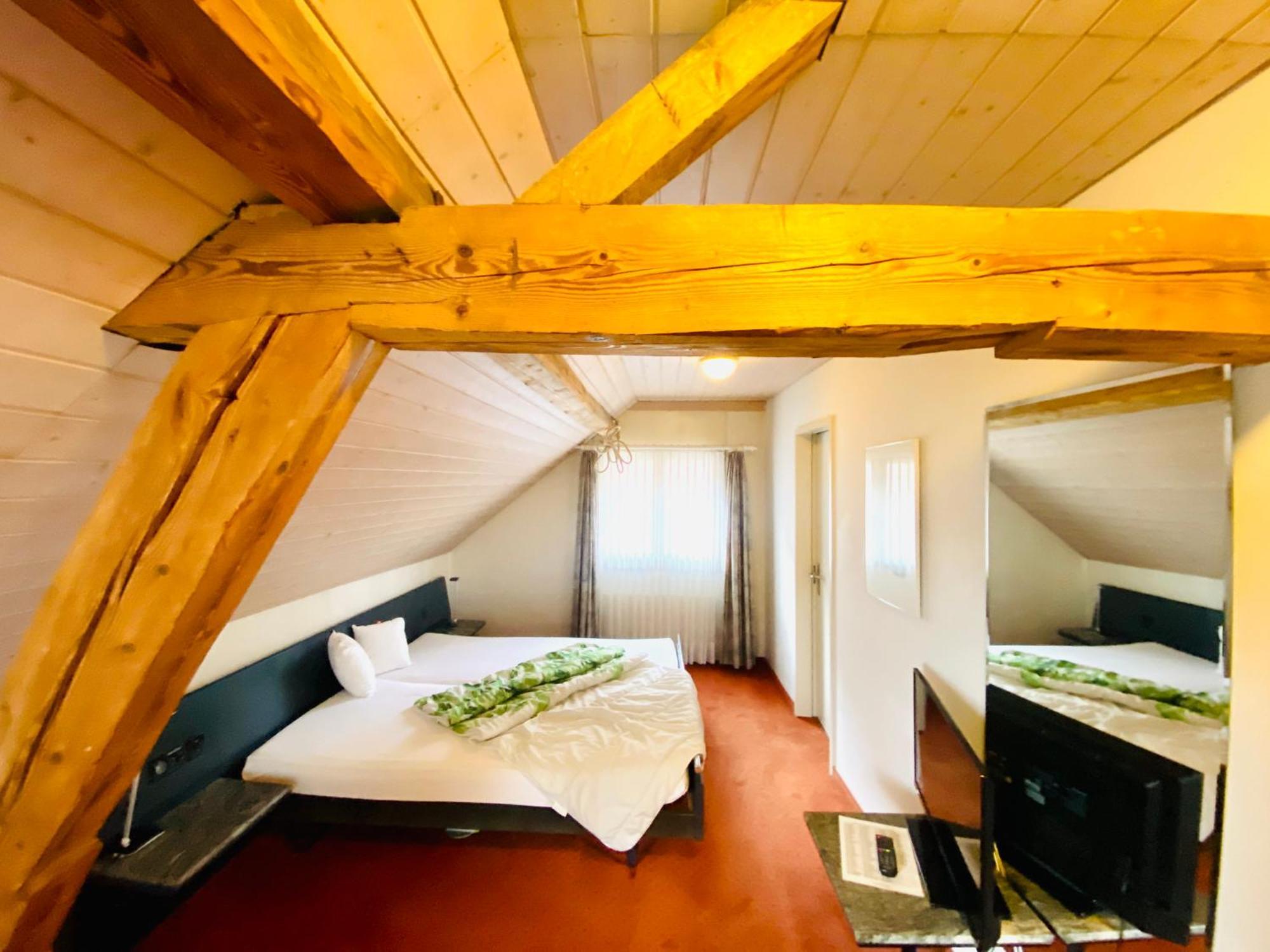Gasthof Kreuz Egerkingen Værelse billede